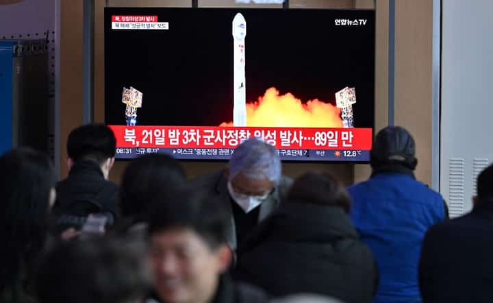 South Korea confirms first spy satellite in orbit