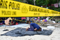 Refugee camp shootout leaves 4 Rohingya dead