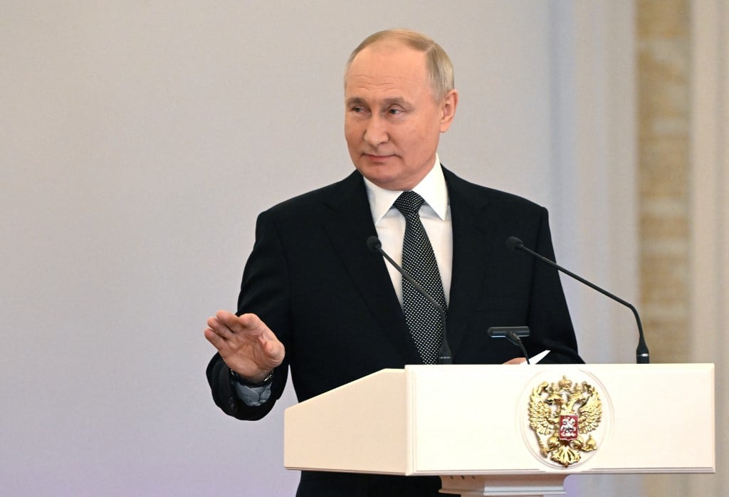 Ukraine tries to disrupt voting for Putin