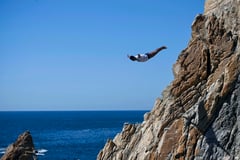 Acapulco’s cliff divers are back after deadly hurricane