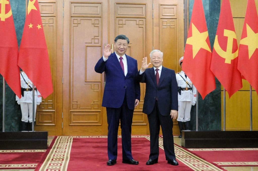 China’s Xi visits Vietnam in bid to counter US