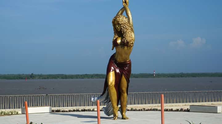 View of a statue of Colombian singer Shakira at the Malecon in Barranquilla, Colombia, on 26 December 2023. (Photo by AFP)