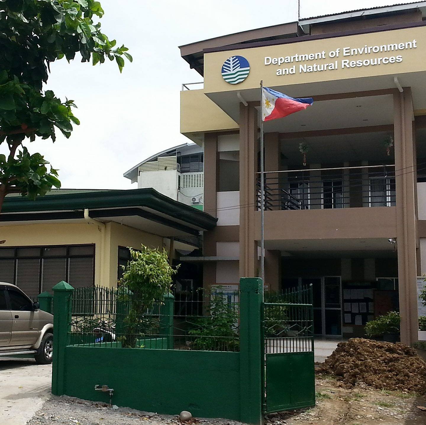 Barangays urged to strengthen proper waste segregation