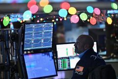 US stocks build on year-end rally after steel merger, rate cut talks