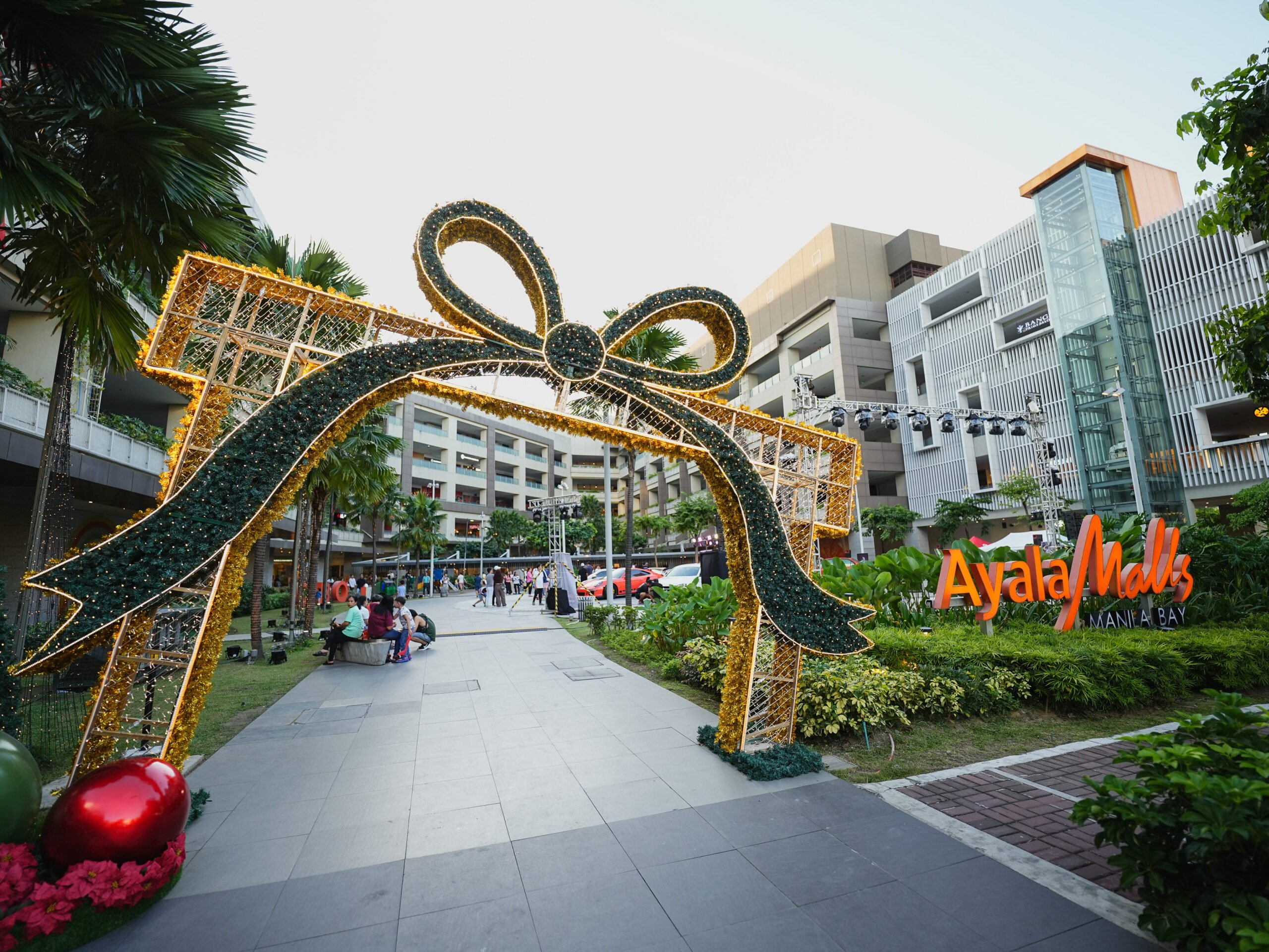 Ayala Malls launch Metro Manila’s largest LED display