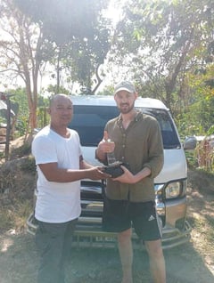 El Nido driver finds, returns Austrian tourist’s lost valuables