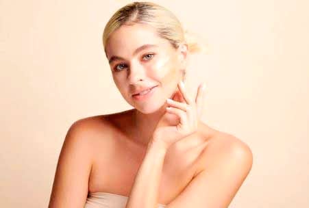 Embrace the ‘clean girl aesthetic’ for the Holidays