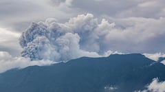 11 hikers dead after Indonesia volcano erupts, dozen still missing