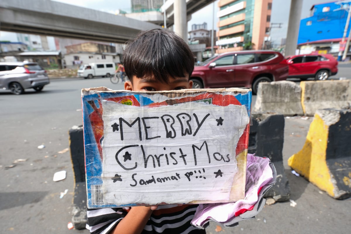 Xmas caroling in Phl, through the years