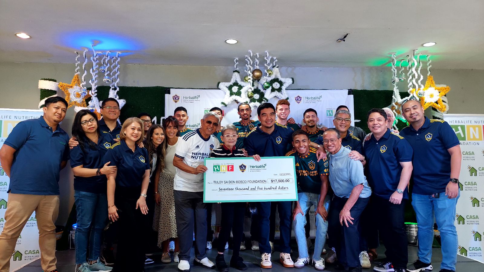 LA Galaxy comes bearing gifts for Tuloy