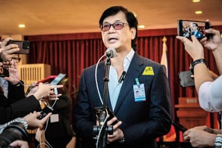 Abalos begins duties as Cabinet Secretary
