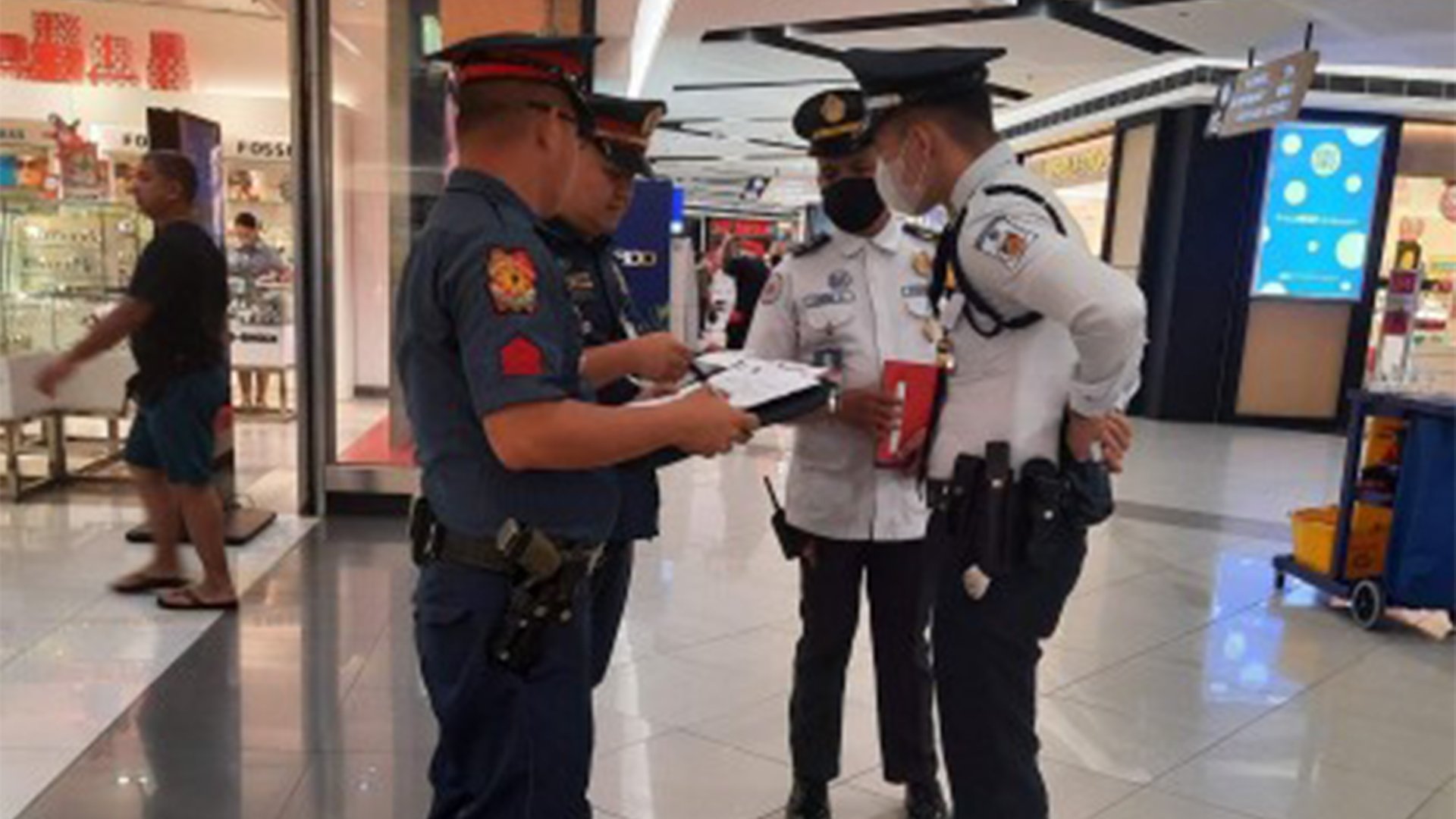 Themed costumes for security guards banned