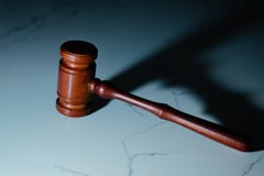Court dismisses estafa raps vs Joson, et al