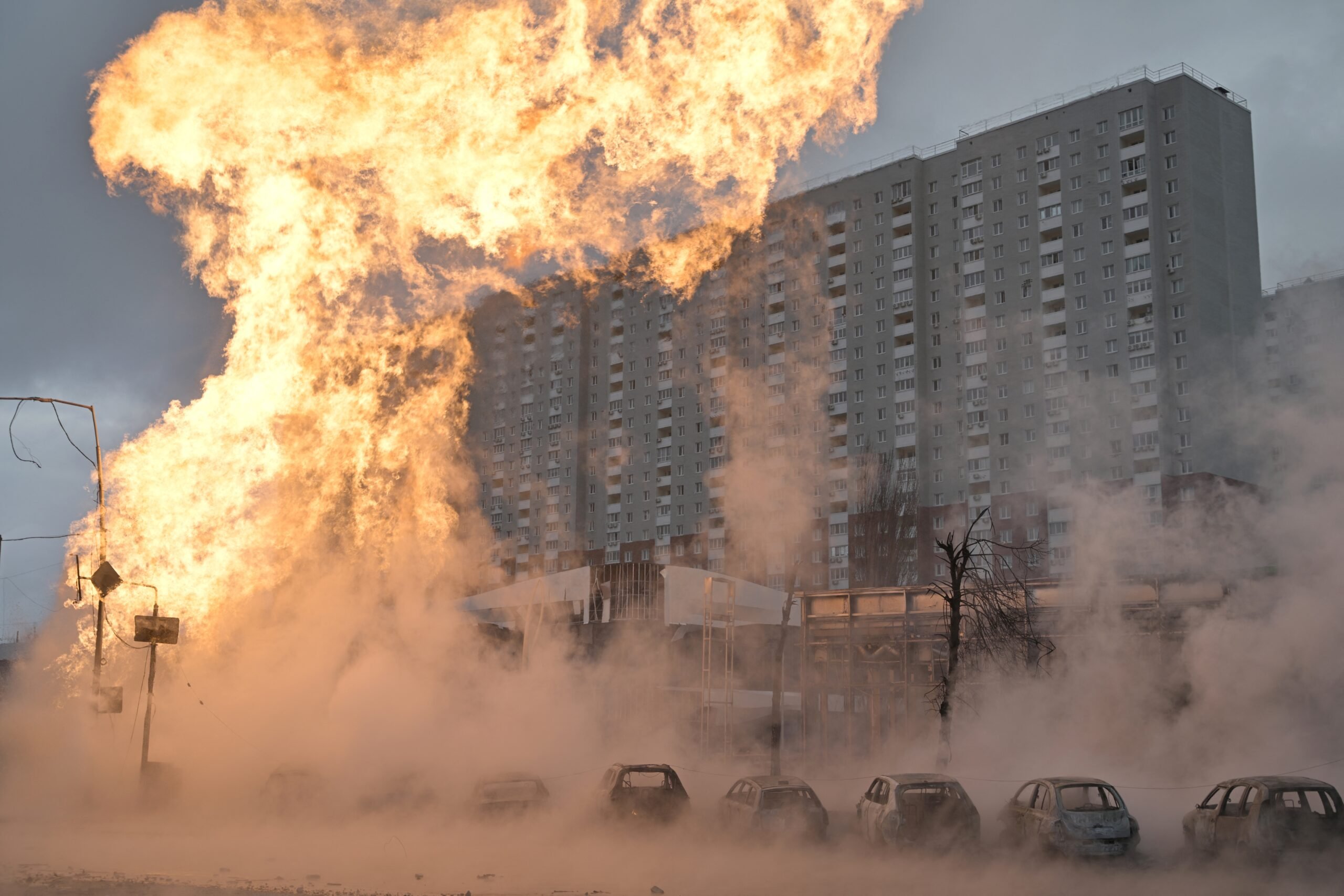 Missile barrage hits Ukraine