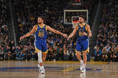 Warriors rally to beat Bulls, Spurs rout Hornets