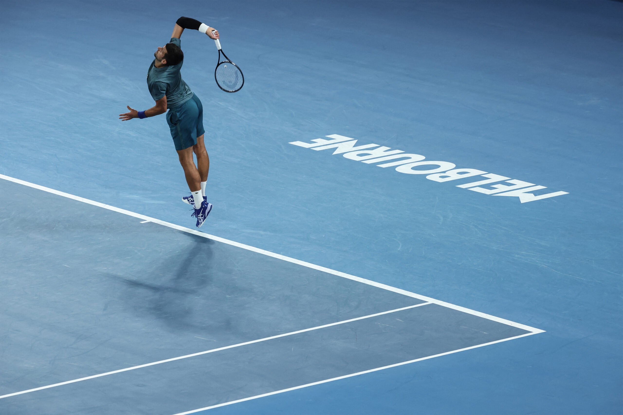 TREE-LOVING TENNIS TITAN