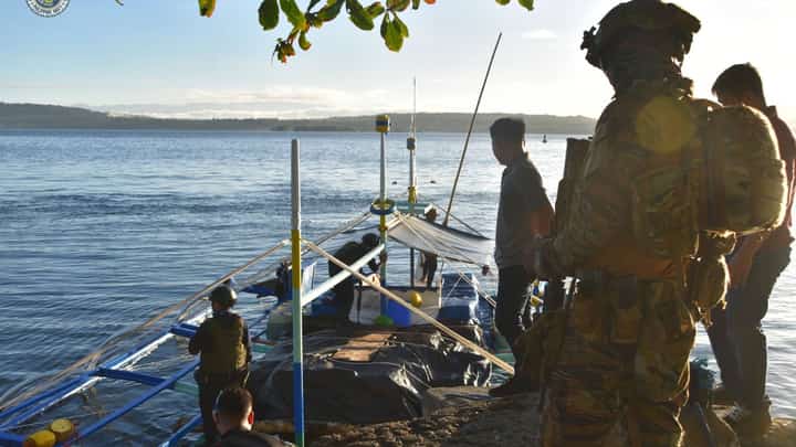 Navy seizes P4-M smuggled cigarettes