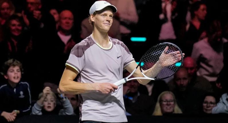 Sinner hangs tough, makes Rotterdam QF