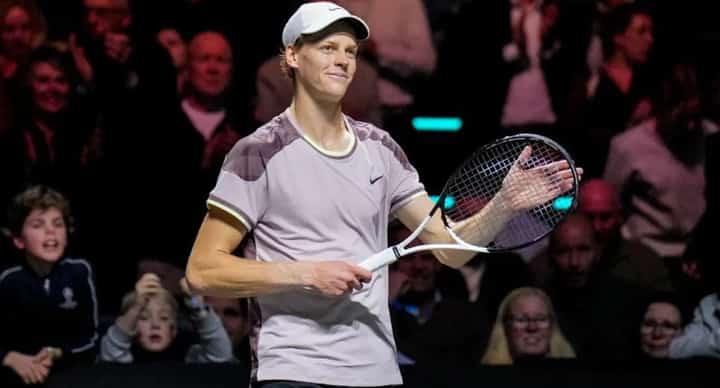 Sinner hangs tough, makes Rotterdam QF