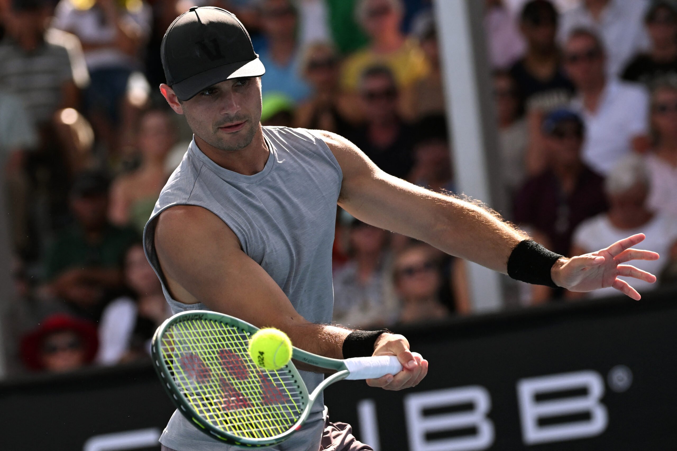 Giron shocks Tiafoe, makes Dallas semis