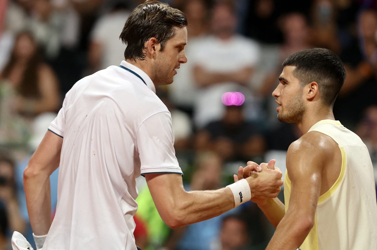 Chilean finally beats Alcaraz