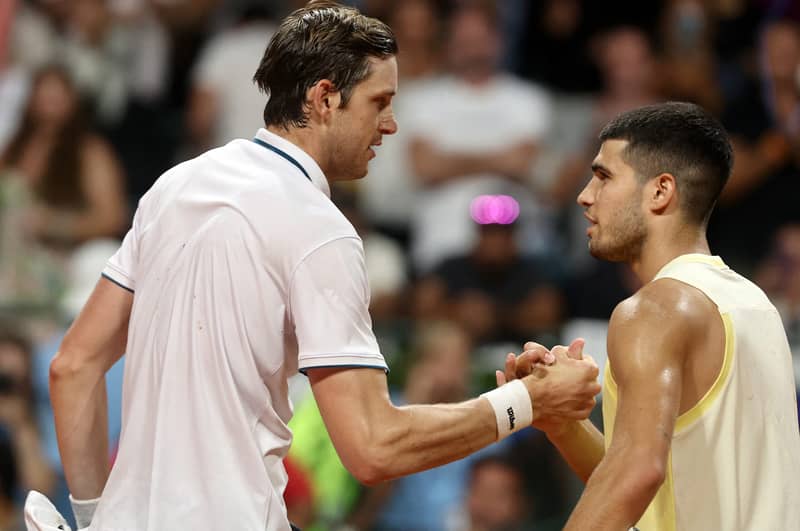 Chilean finally beats Alcaraz