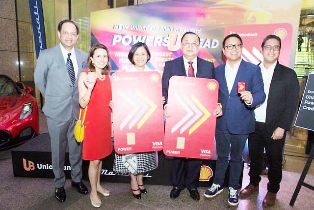 AT the launch of the New UnionBank Shell Power Credit Card were (from left) Manoj Varma, senior executive vice president and head of Consumer Banking of UnionBank; Ana A. Delgado, director and senior executive vice president, institutional banking head, chief digital channels officer, and chief customer experience officer of UnionBank; Lorelie Quiambao-Osial, country chair, Shell Companies in the Philippines; Edwin R. Bautista, president, and chief executive officer of UnionBank; and Randy Del Valle, vice president, and general manager for mobility for Shell Pilipinas Corporation. | PHOTOGRAPHS COURTESY OF CHARLES E. BUBAN FOR THE DAILY TRIBUNE