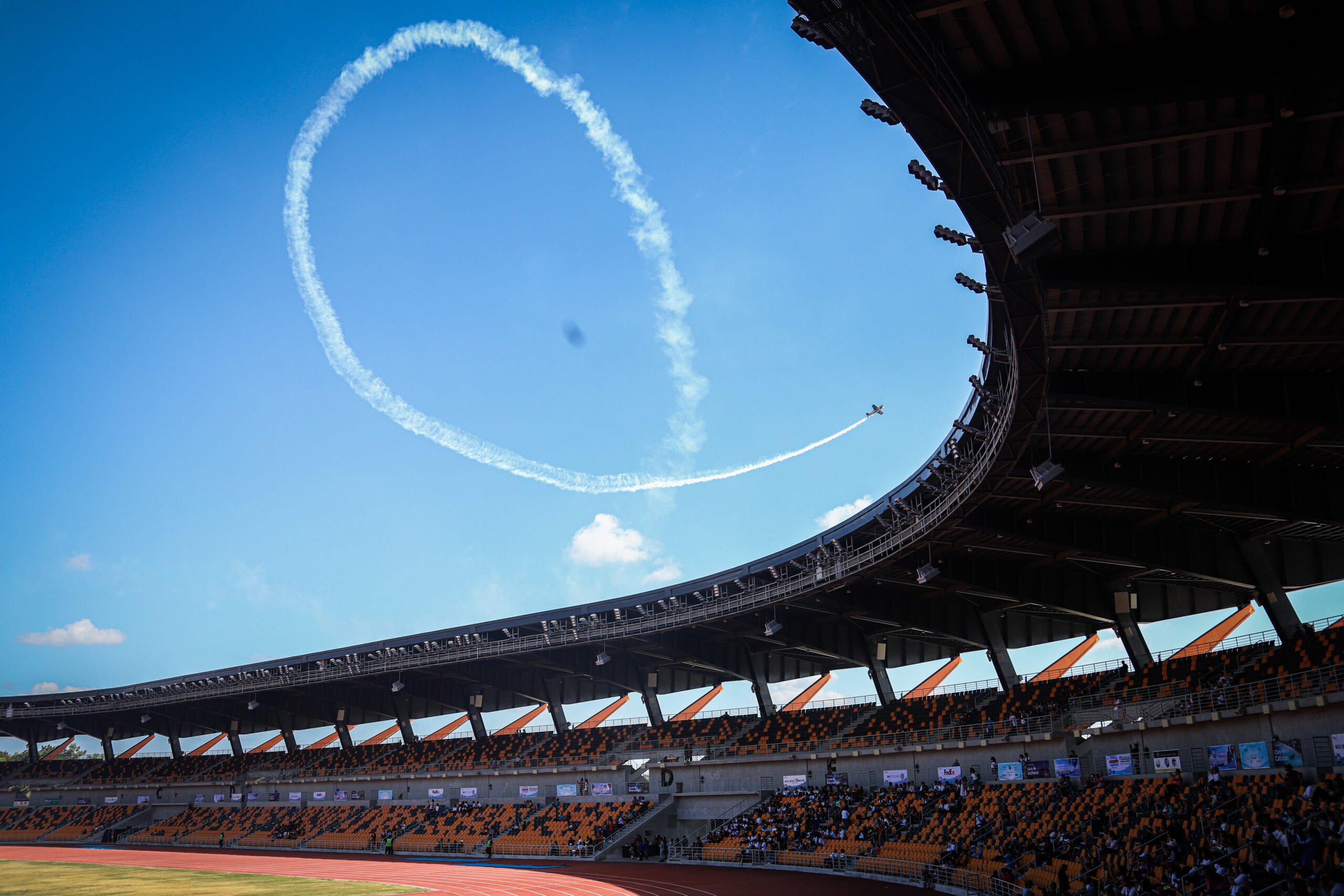 A yearly spectacle on air