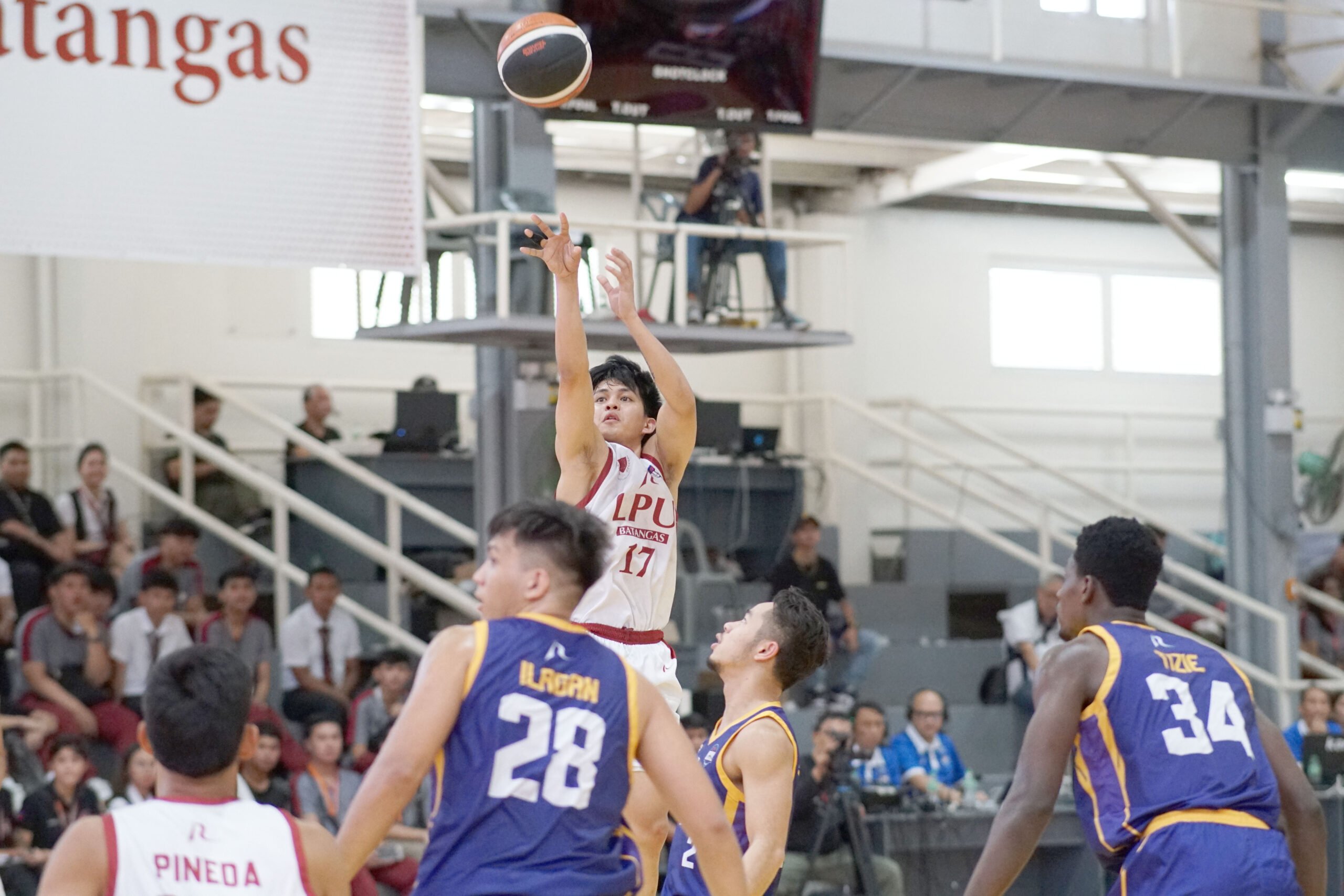 Pirates tame Supremos