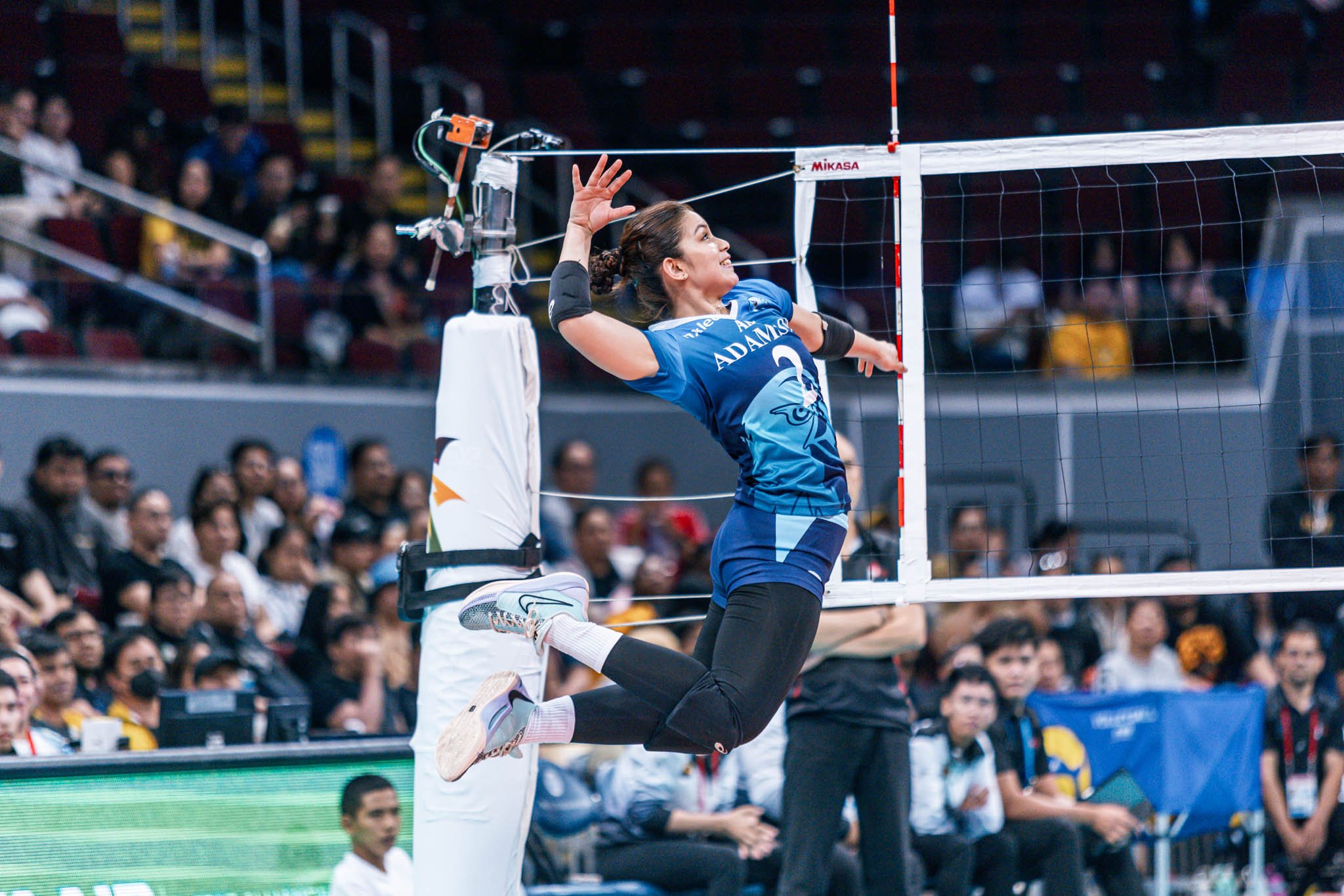 Adamson spikers spank Yee-less UE