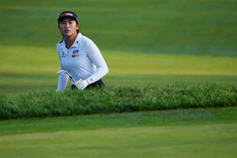 Birdie-less Bianca hits Singapore slump
