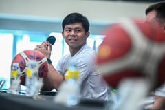 Bahay plots strong finish