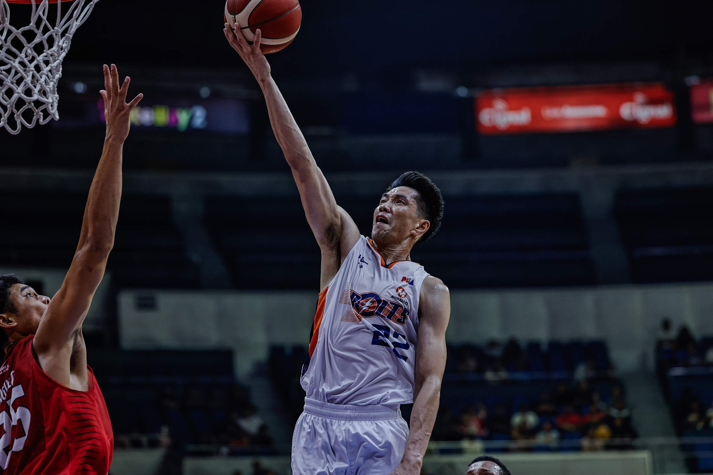 Allein Maliksi leads Meralco to a rout of Barangay Ginebra San Miguel. (PBA Images)