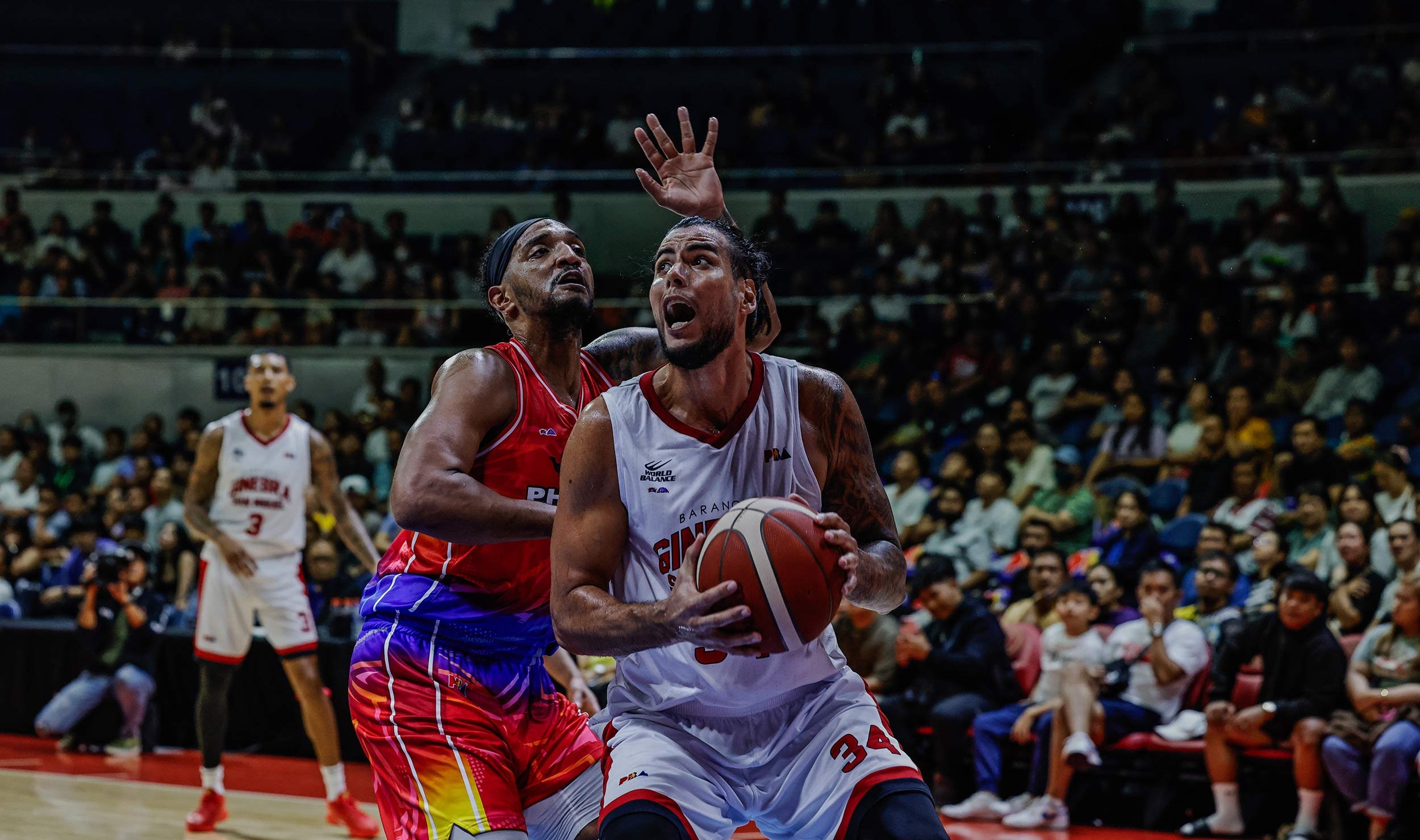 Ginebra crushes Phoenix for 2-0 slate
