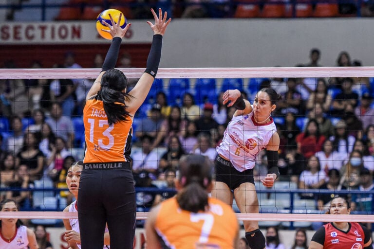 Davison keeps PLDT on top