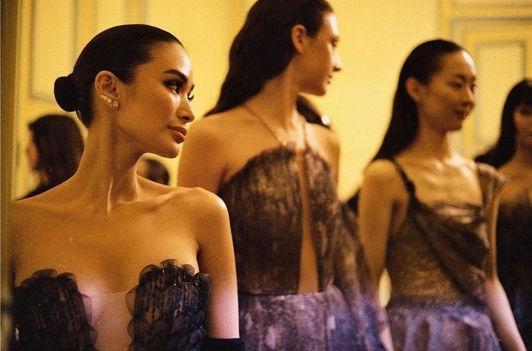 Fashion icon Heart Evangelista makes runway debut in Paris