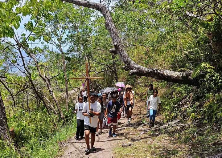 A spiritual walk to the Old Volcano