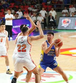 Magnolia stops skid behind Sangalang career-high