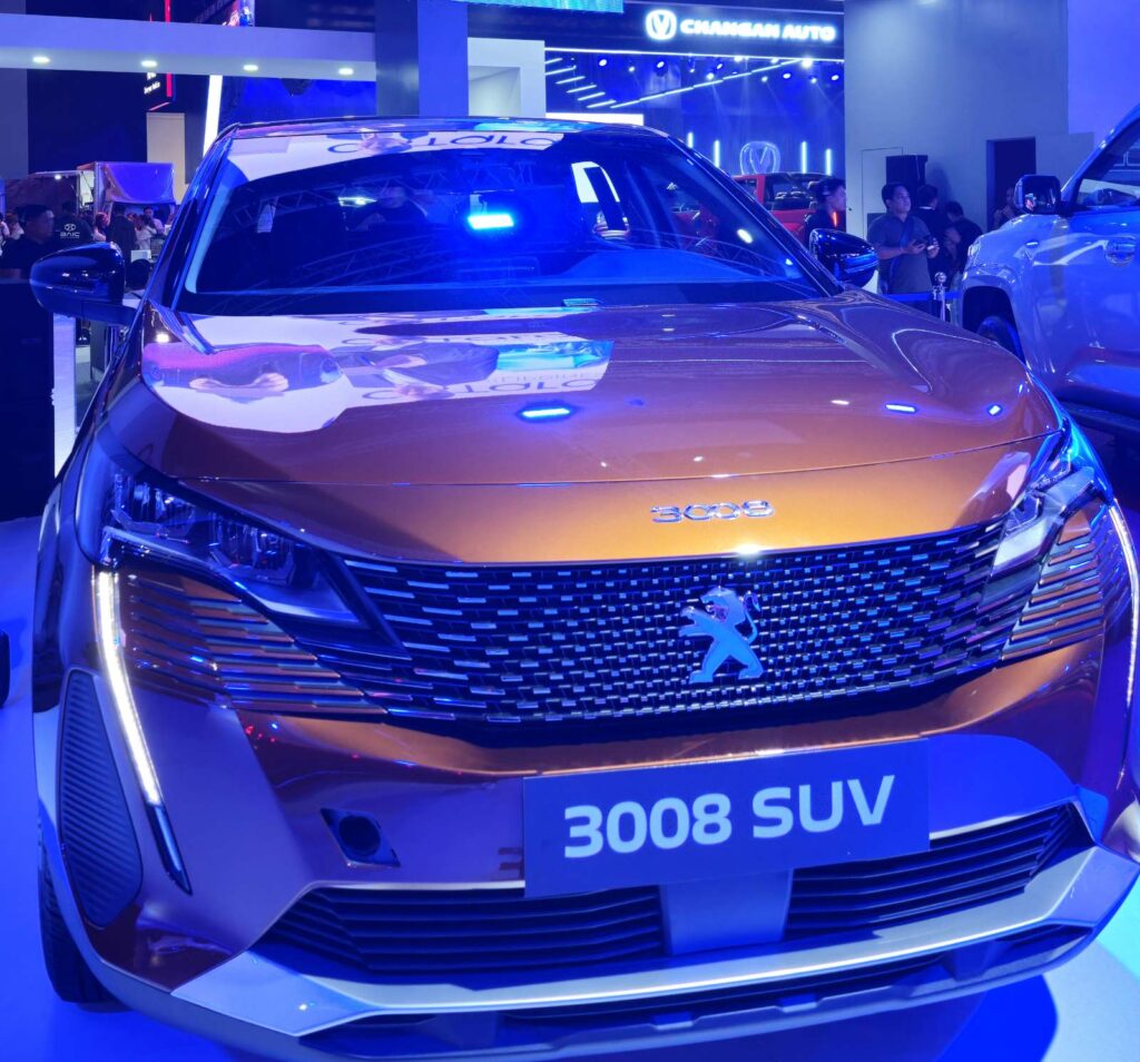 AN intimidating presence is possessed by the Peugeot 3008.
