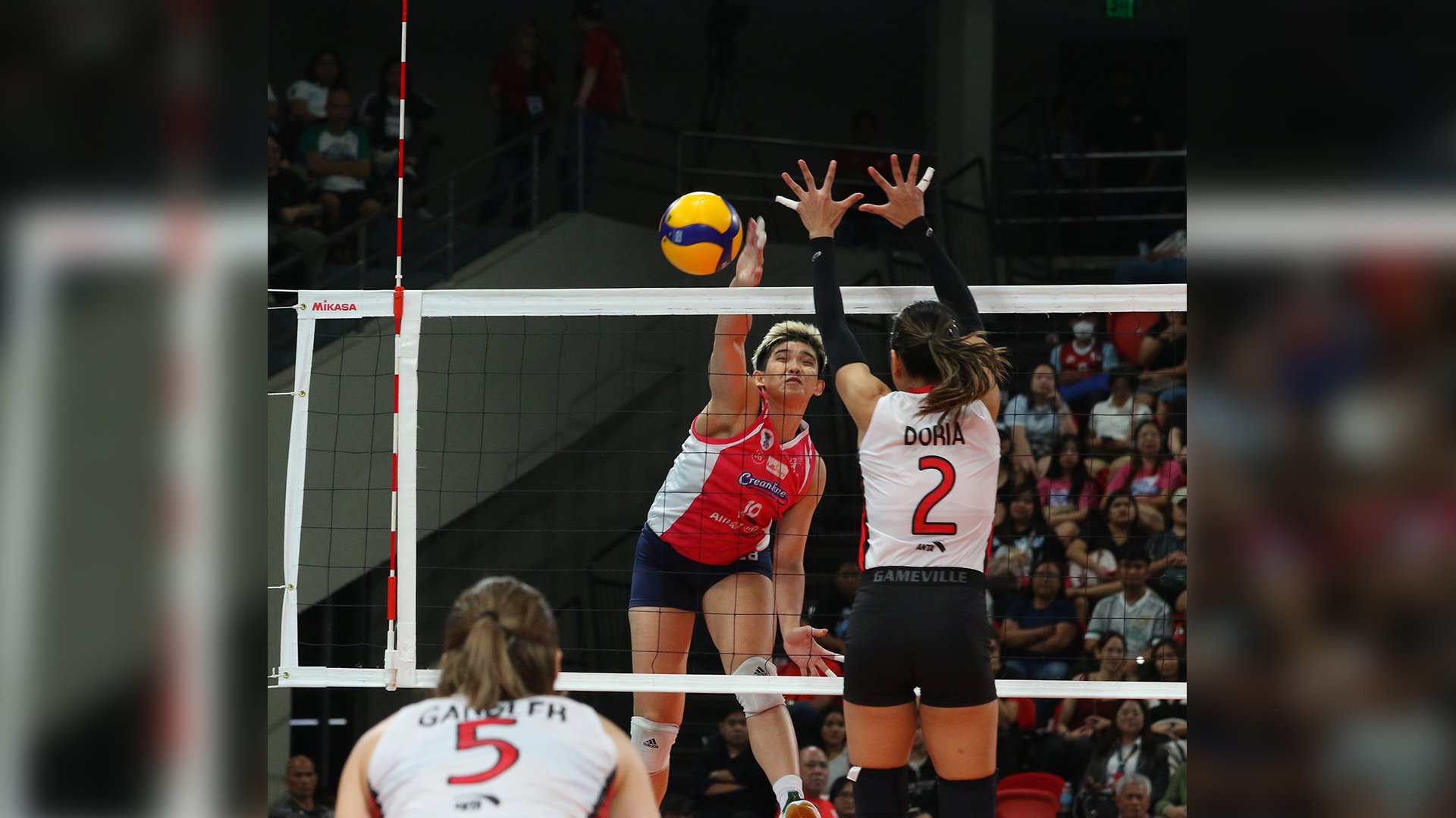 Creamline, Petro play pivotal game