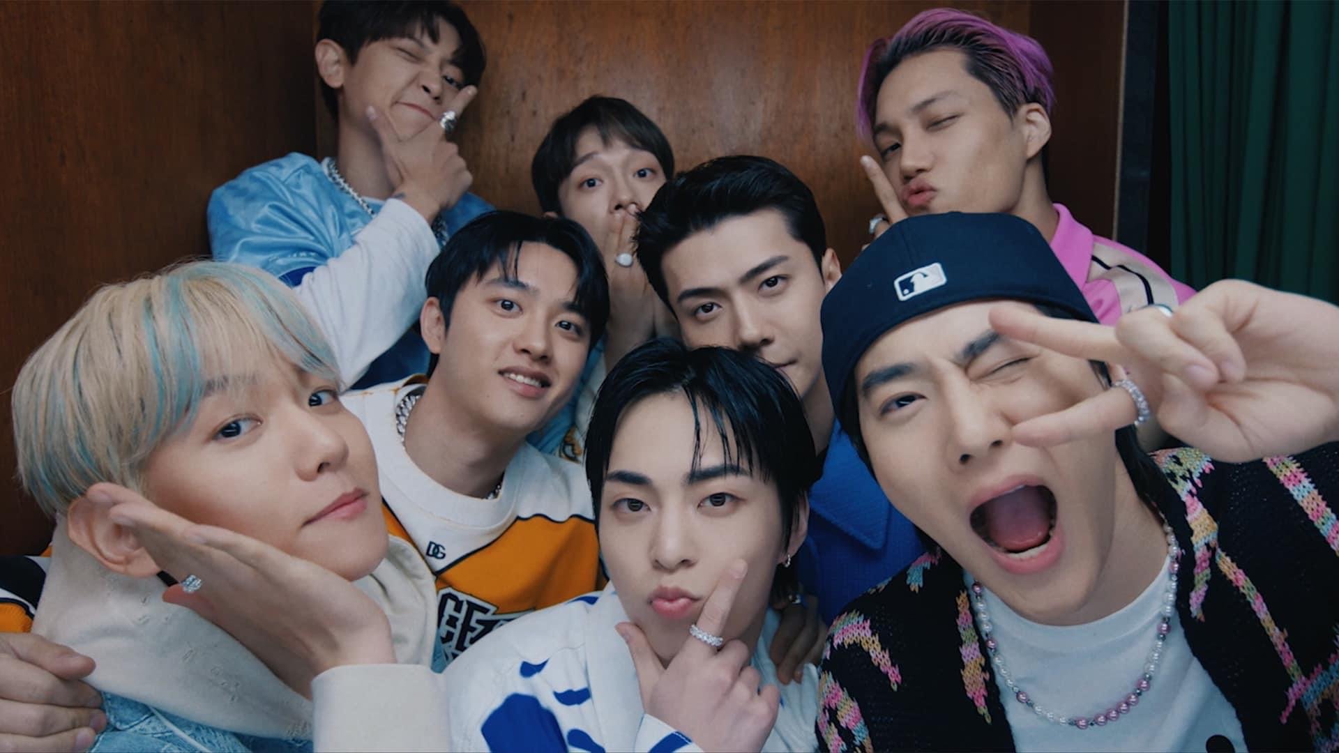‘EXO, SARANGHAJA’