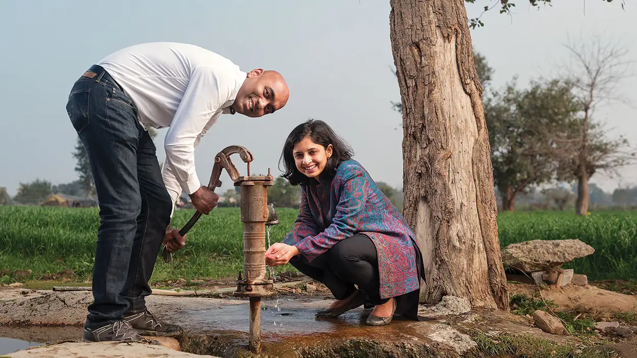 Puneet J & Ishira Mehta:  Bridging the gap between farmers and consumers