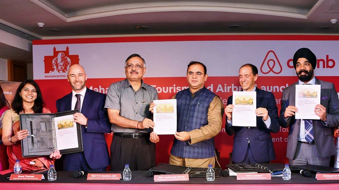 Maharashtra tourism minister Jaykumar Rawal (third from right) and Airbnb India head Amanpreet Bajaj (right) at a programme to identify hosts for homestays near Elephanta Caves.