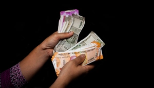 Indians refuse to let go of cash