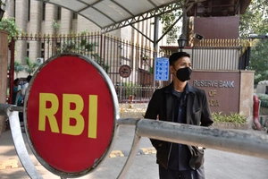 Auto, realty stocks see mixed trading after RBI repo rate hike