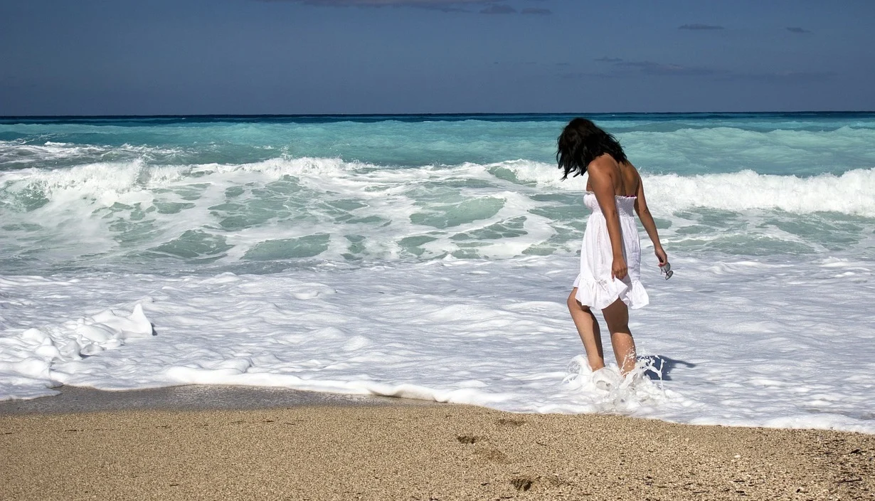 Ladies! Visit these onlywomen beaches around the world