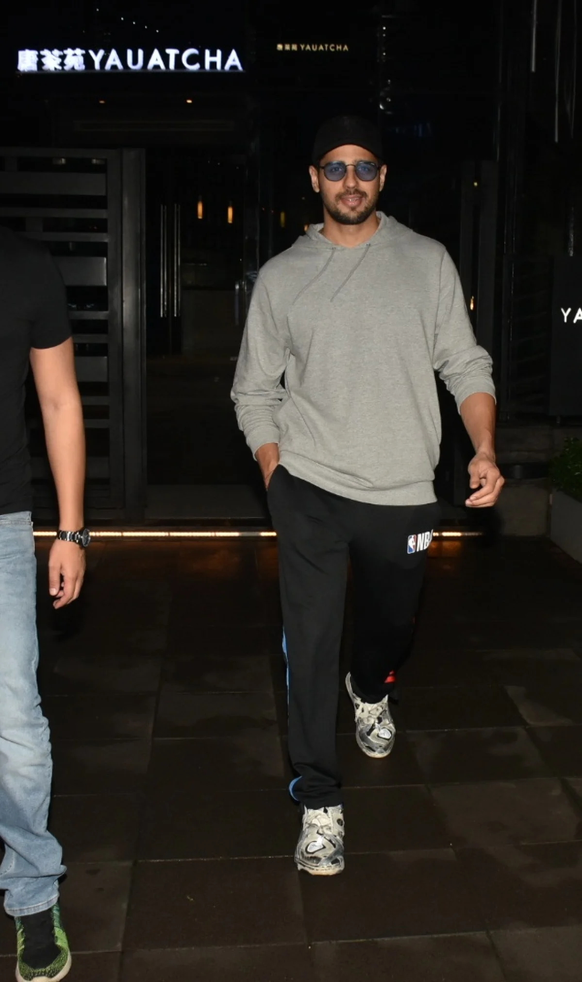 Top 10 eateries in Mumbai to spot your favourite Bollywood celebs