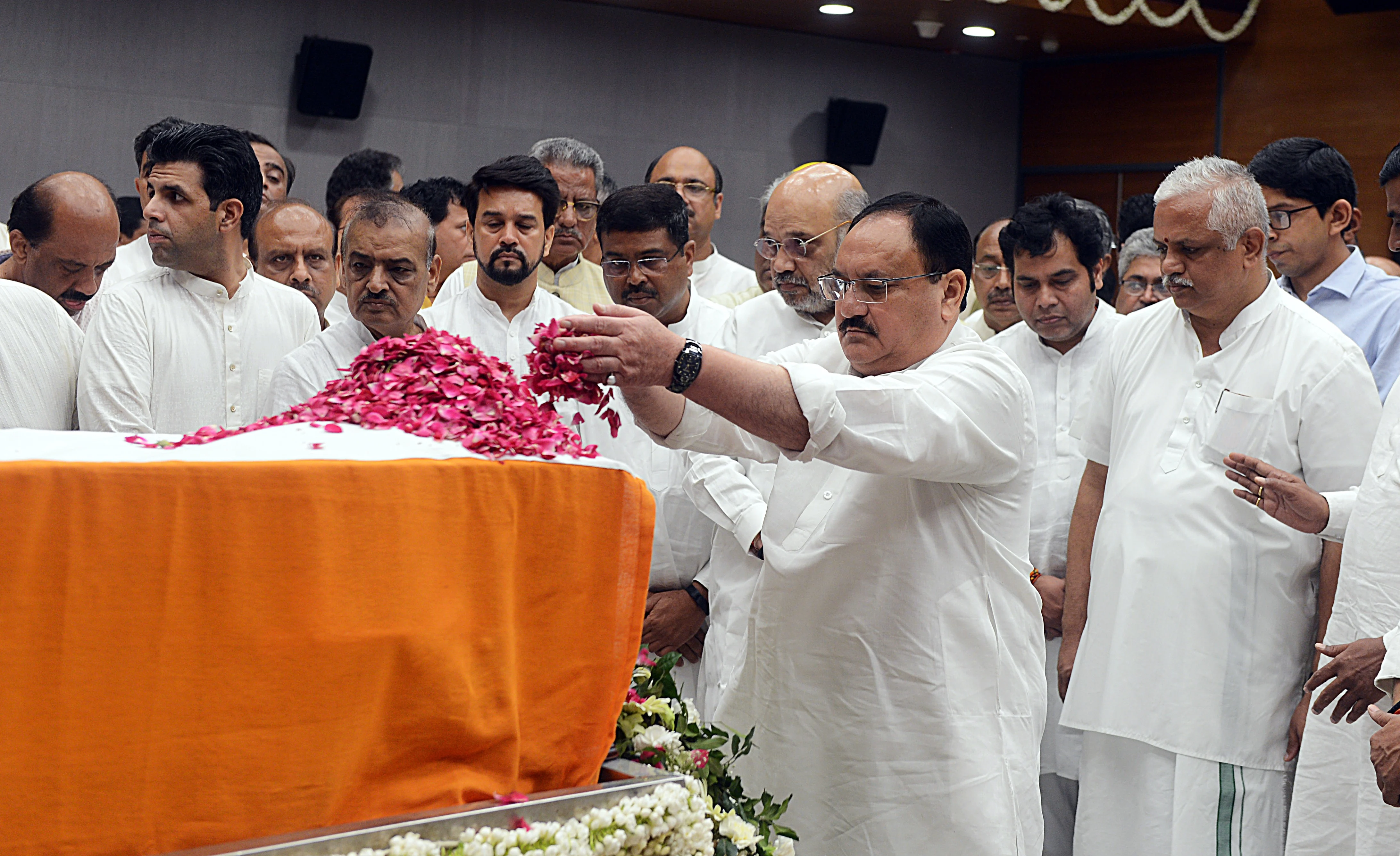 BJP National Working President JP Nadda pays floral tributes during the last respects of former Finance Minister Arun Jaitley