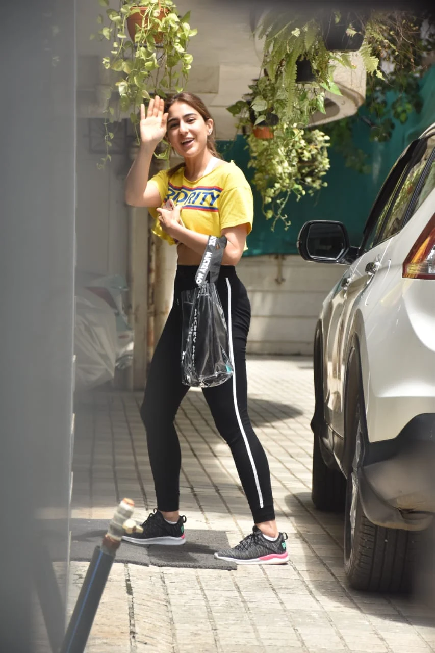 Sara Ali Khan who is prepping for Coolie no 1 was seen after her dance classes in Juhu.