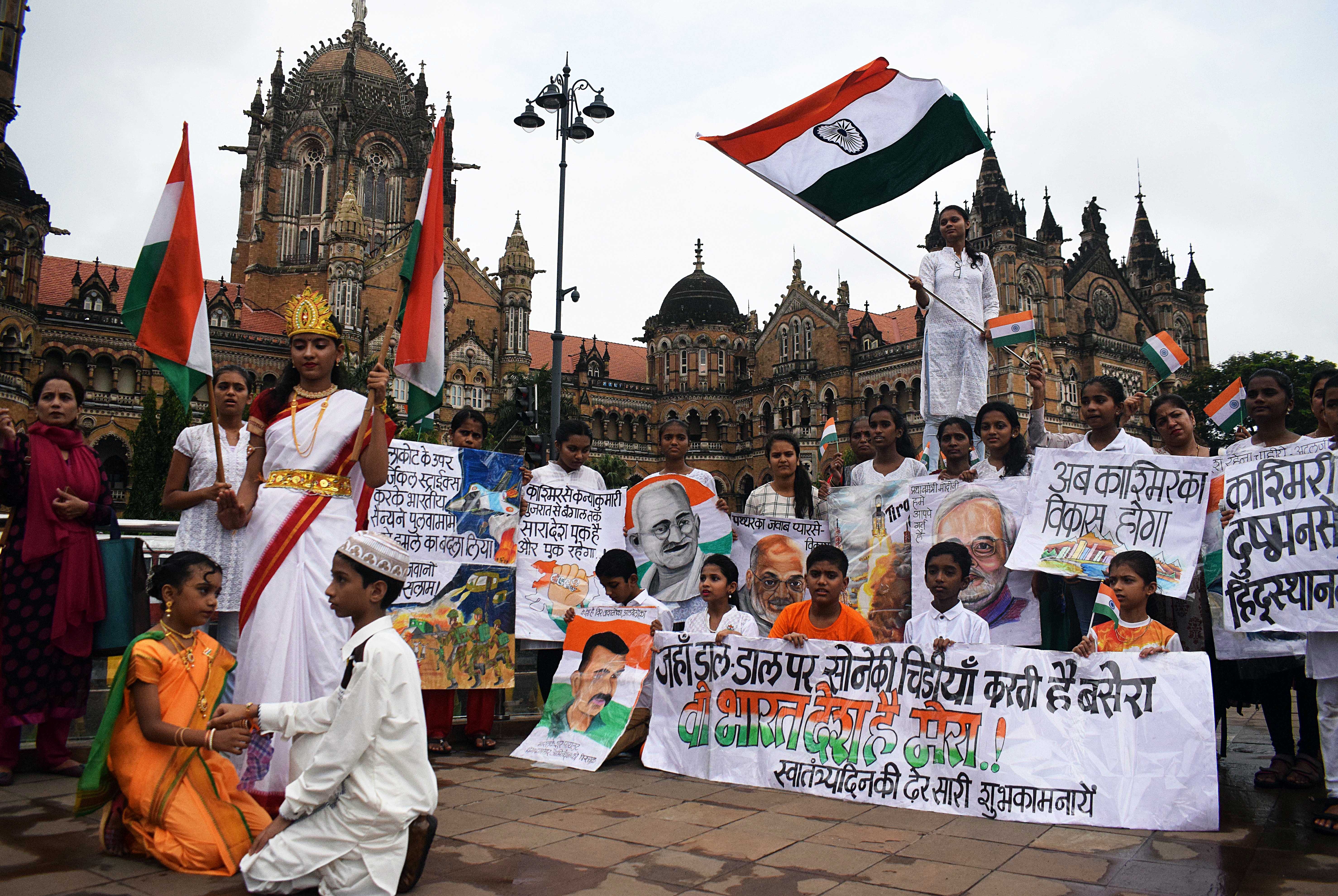 Gurukul students celebrating 73rd Indepandence Day at CST station in Mumbai